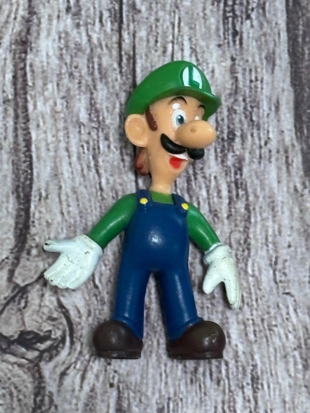 Nintendo Super Mario Brothers Luigi PVC Toy Figure Cake Topper 2.5" 2007 Gift